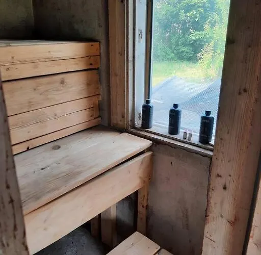 House With Spacious Garden And A Simple Sauna Poltsamaa